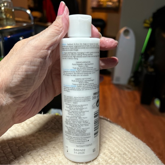 Laroche-Posay Toleriane Dermo-Cleanser 200ml.  Brand new! - Picture 2 of 4